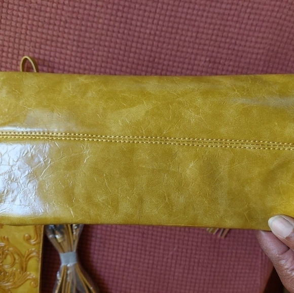 NWOT. Meitrue Medium Goldenrod Clutch/ Shoulder Handbag - Picture 6 of 15